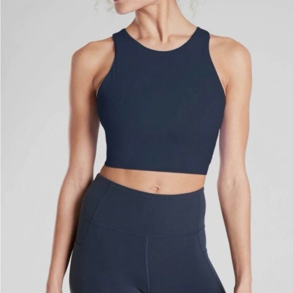 Athleta Conscious Crop Top Build in Bra Size: Large D-DD